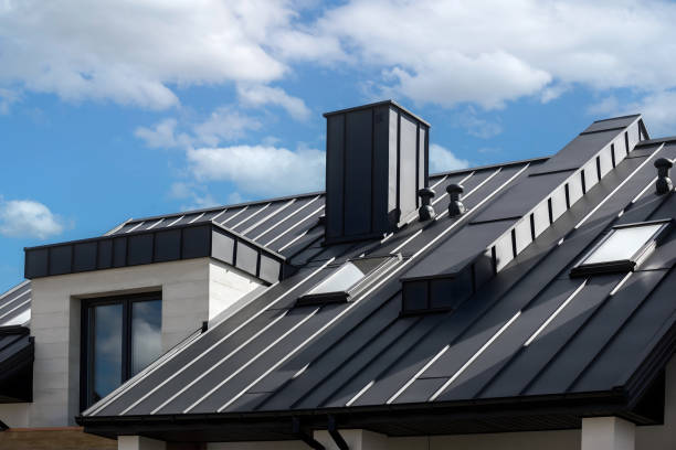 Best Roof Moss and Algae Removal  in Collinsvle, IL